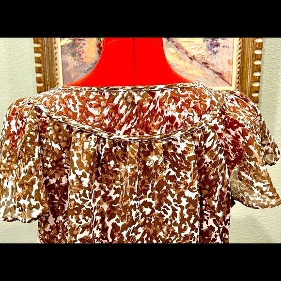 Apt. 9 lined sheer short flutter sleeve blouse size Medium - Picture 7 of 9